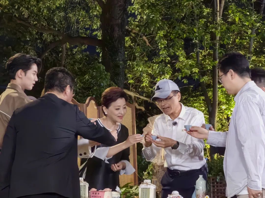 1752570485305197.jpg 2.jpg